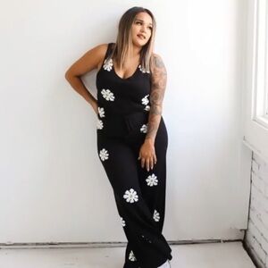 Boutique two piece Daisy set